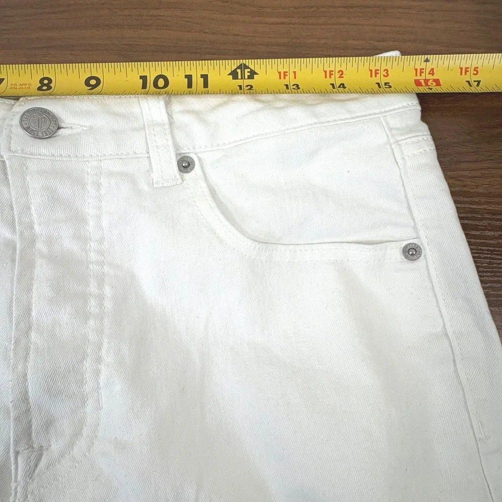Frye Straight Leg‎ Jeans Women 8/29 White High Rise Denim Chic Modern Uniform